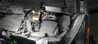 Акумулятор на Ford Escape