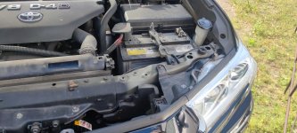 Акумулятор на Toyota Land Cruiser 200