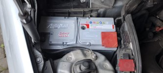 Акумулятор на Mercedes W204 C180