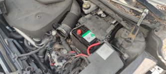 Акумулятор на Volvo V40
