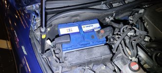 Акумулятор на Lexus IS 200T