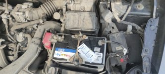 Акумулятор на Nissan Tiida Арабская Сборка