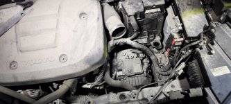 Акумулятор на Volvo V40