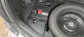 Акумулятор на Toyota Rav4 Hybrid