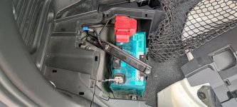 Акумулятор на Toyota Rav4 Hybrid