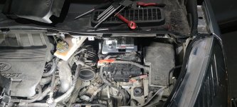 Акумулятор на Ford Escape