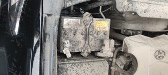 Акумулятор на Toyota Land Cruiser Prado (Бензин)