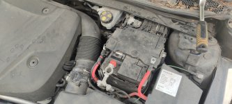 Акумулятор на Volvo V40