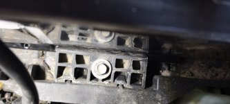 Акумулятор на Jeep Cherokee