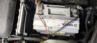 Акумулятор на Jeep Cherokee