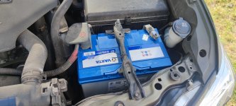 Акумулятор на Toyota Land Cruiser 200