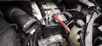 Акумулятор на BMW X1 F48