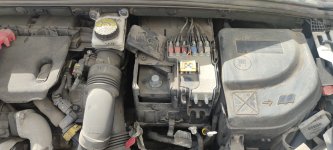 Акумулятор на Peugeot 408