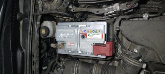Акумулятор на Toyota Camry 70