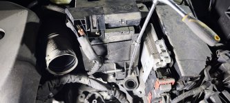 Акумулятор на Volvo V40